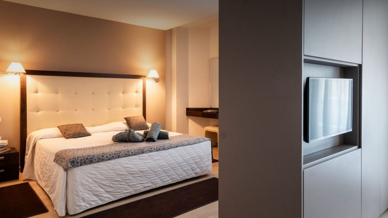 Suite Modern Continental 2
