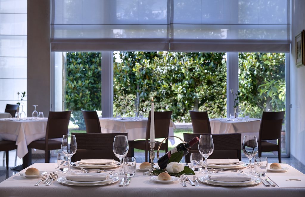 continental spa restaurant room