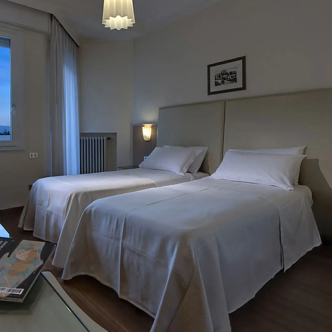 Letto della camera Comfort dell'hotel